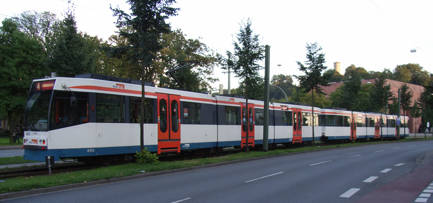 Massive Preiserhöhungen bei Semestertickets im VRR und in Bielefeld gefährden ÖPNV-Solidarprojekt